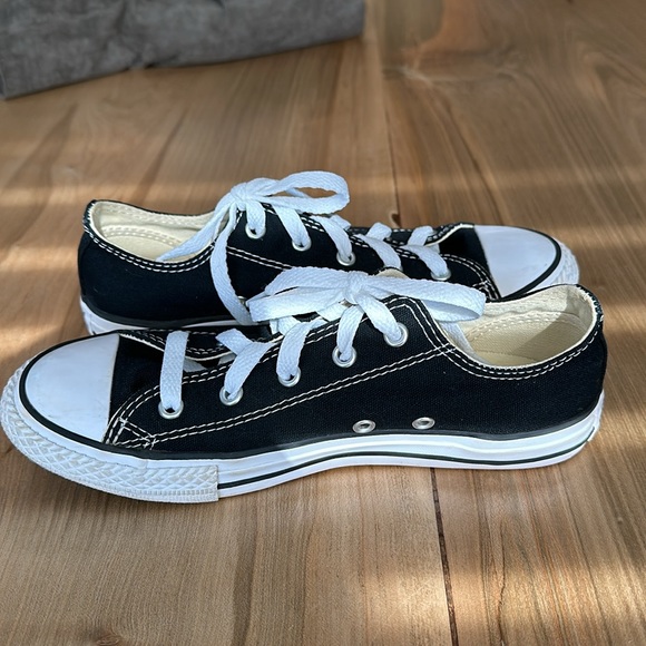 Youth Chuck Taylor Sneakers - Picture 3 of 10